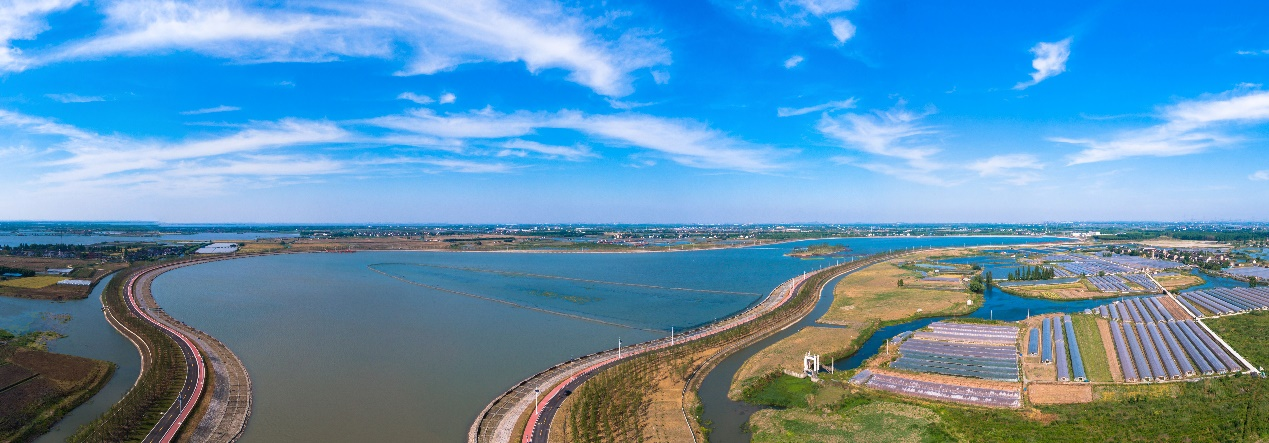 取“青水”于江，还清水于江--电竞博彩平台
坚持绿色发展、生态先行，当好生态环境保护的标兵