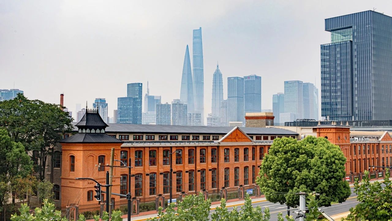  电竞博彩平台
杨树浦路670号英商怡和纱厂旧址修缮工程荣获第五届“上海市建筑遗产保护利用示范项目”