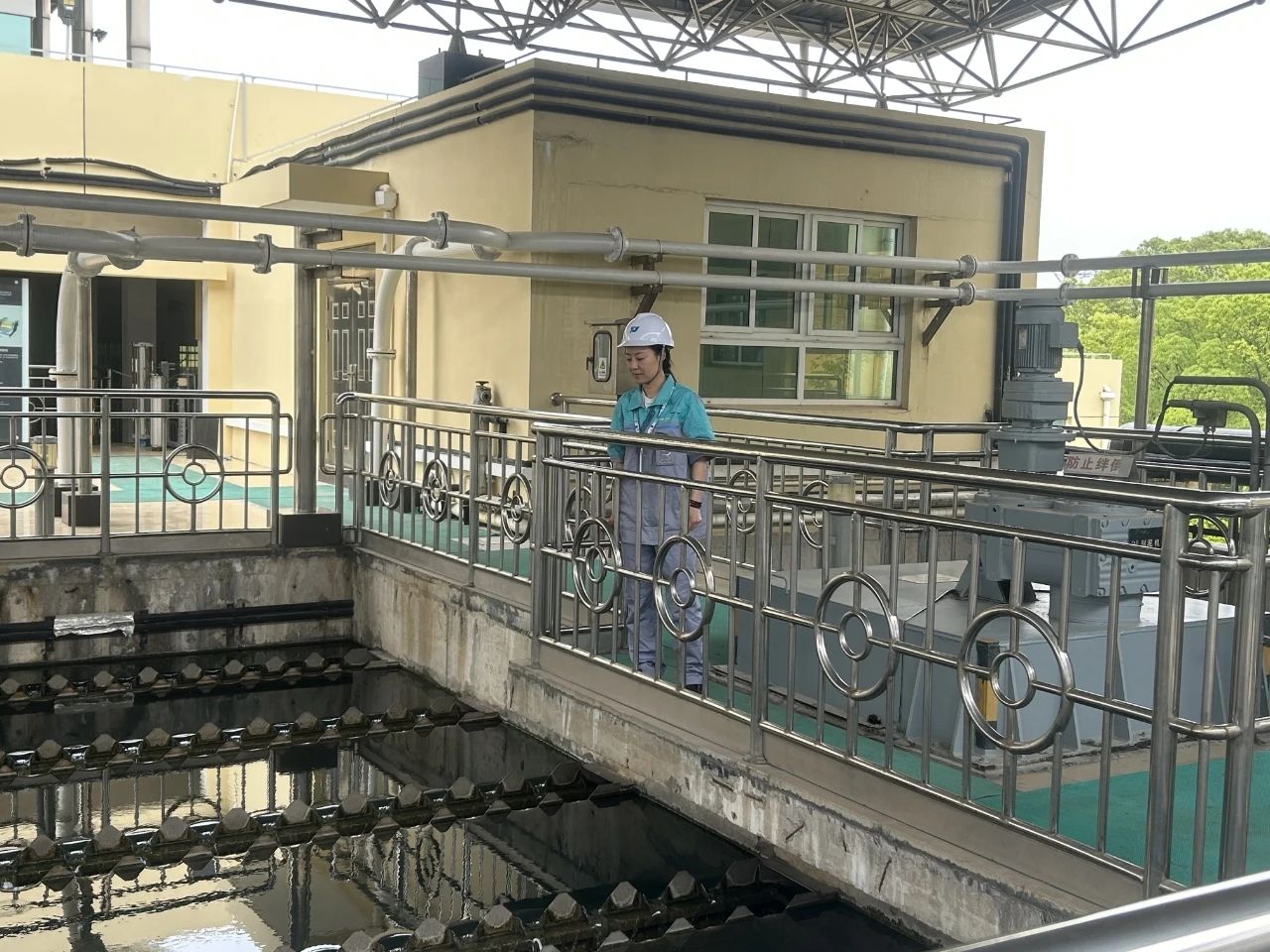 电竞博彩平台
多措并举保障“五一”节日期间供排水安全稳定